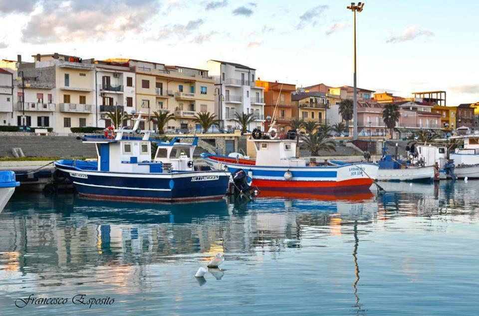 Climatizzato In Centro A 100M Dal Mare Villa Cirò Marina Kültér fotó
